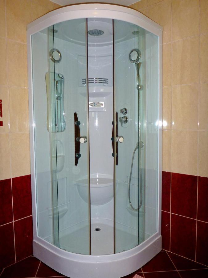 Apartmani Jole โตรกีร์ ภายนอก รูปภาพ