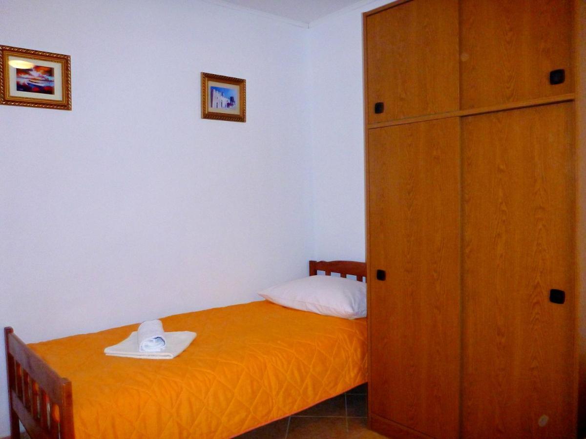 Apartmani Jole โตรกีร์ ภายนอก รูปภาพ